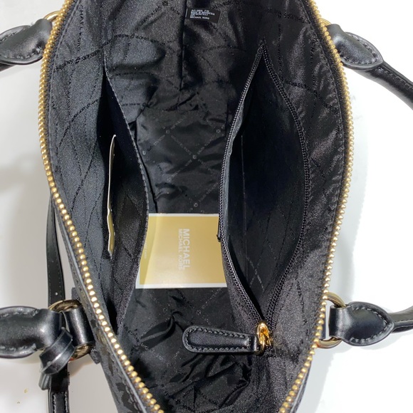 Michael Kors Griffin Satchel M  black leather. - Picture 6 of 11